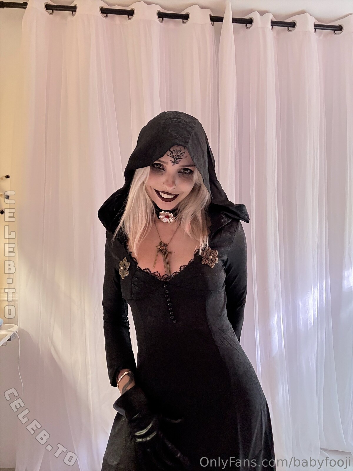 Babyfooji nude photo 11