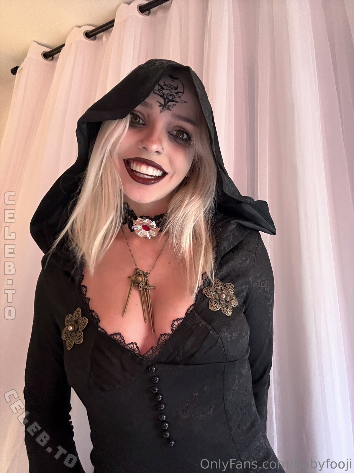 Babyfooji nude photo 12
