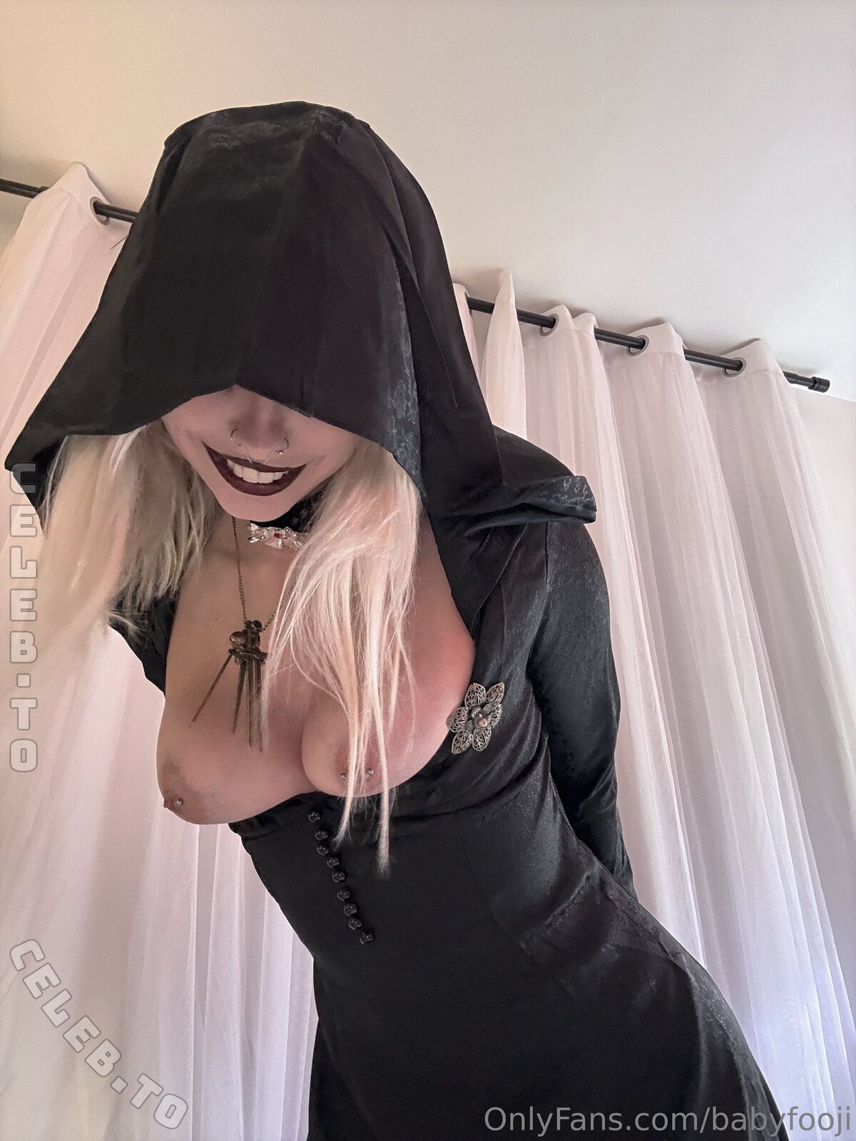 Babyfooji nude photo 21