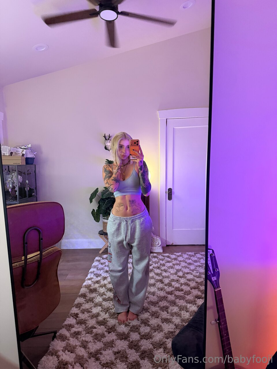 Babyfooji nude photo 4