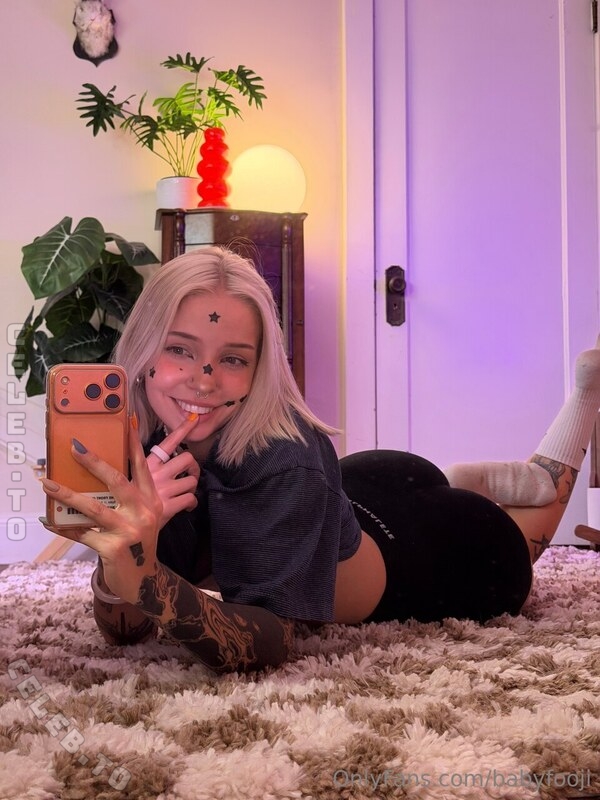 Babyfooji nude photo 15