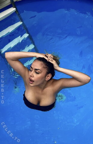 Babykheir nude photo 3