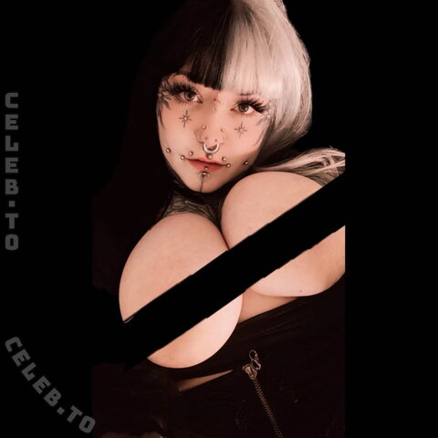 Babymortis nude photo 7