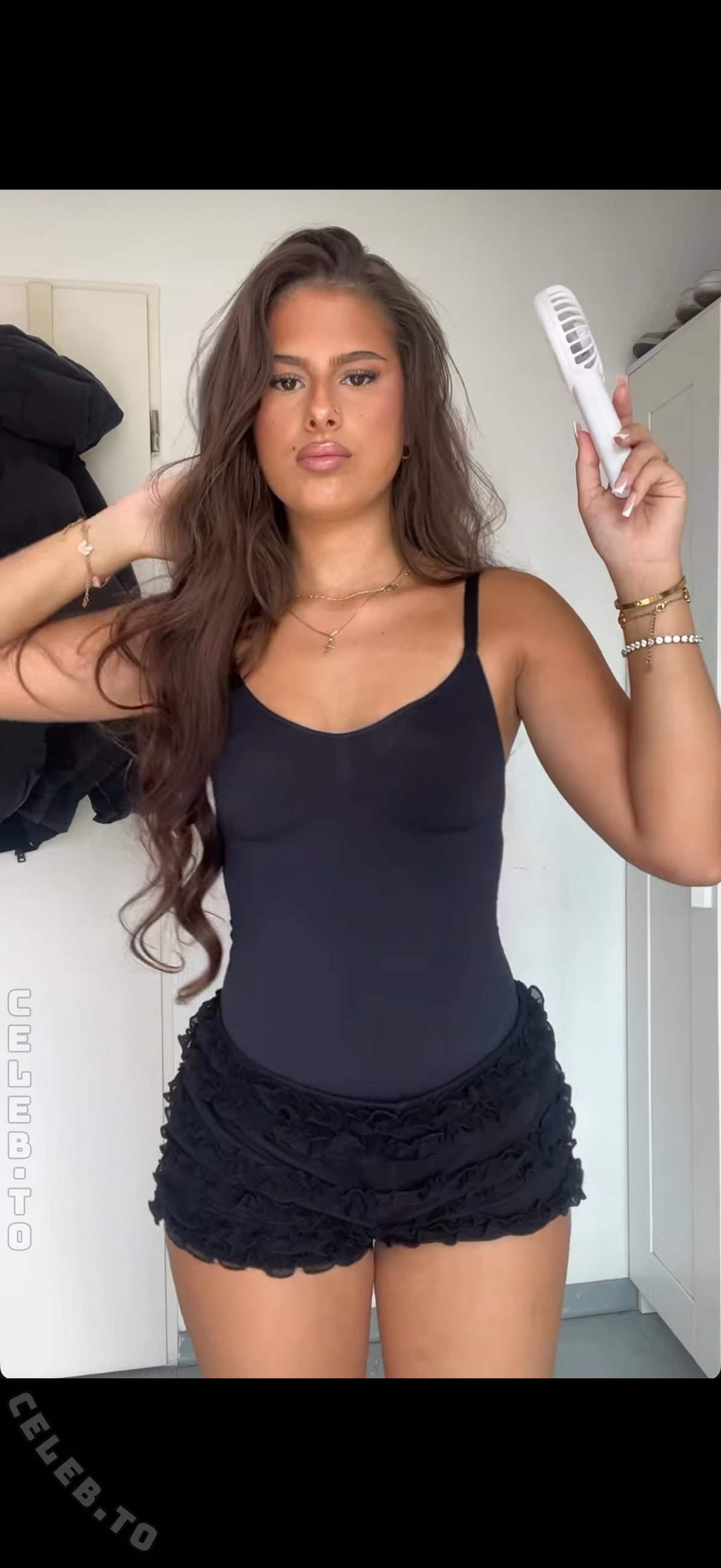 Babyyjuli nude photo 5