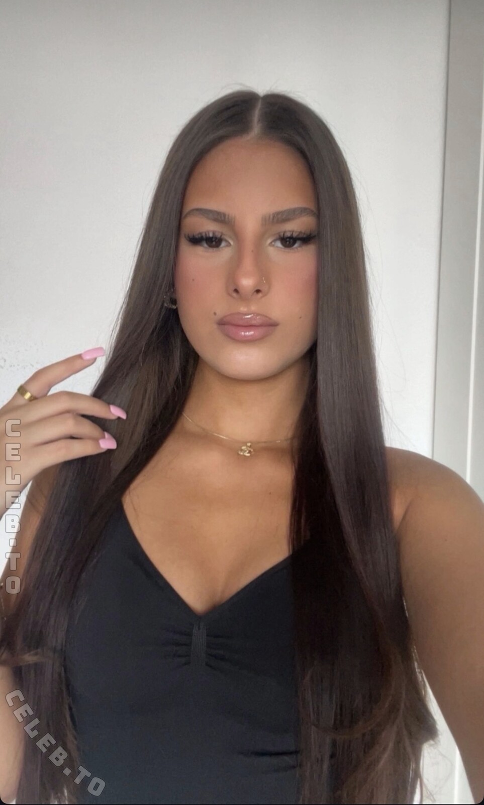 Babyyjuli nude photo 1