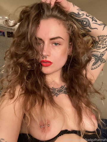 Badgalhannah nude photo 6