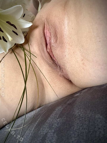 BadGirlOra nude photo 27
