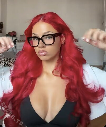 Badmómzjay nude photo 25