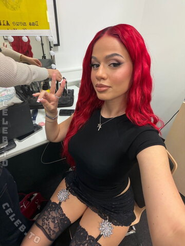 Badmómzjay nude photo 13