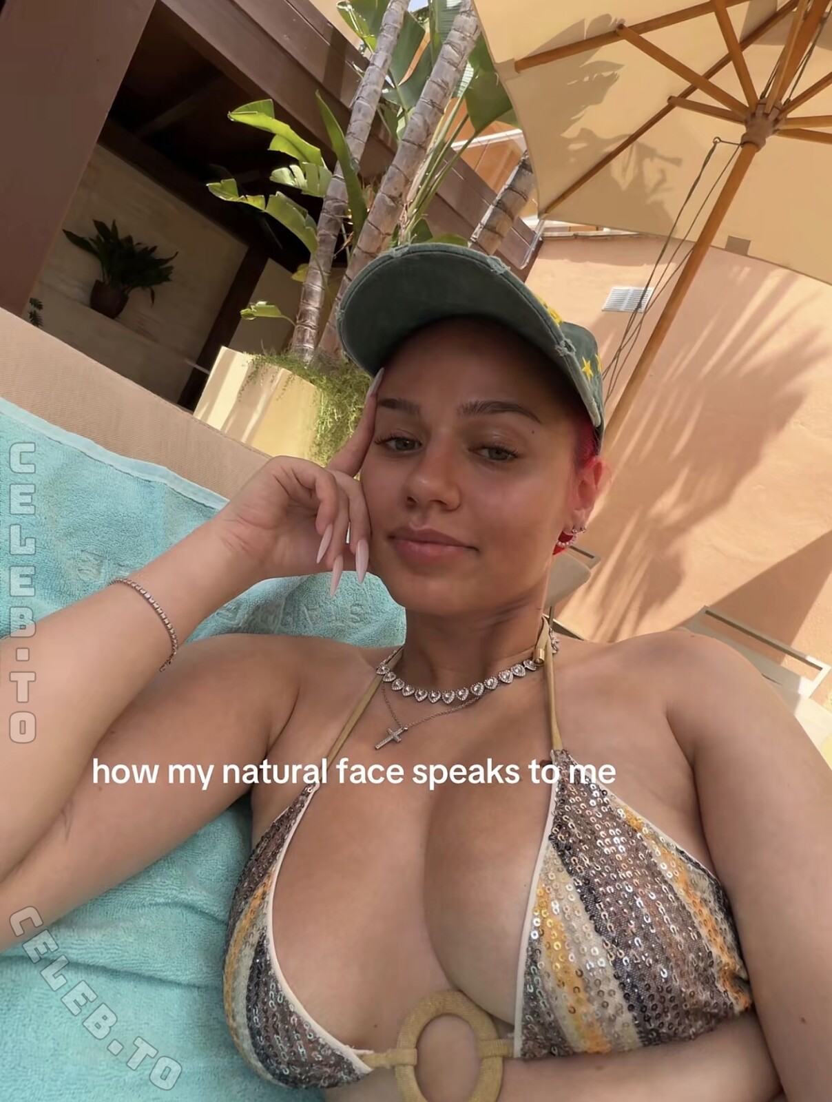 Badmómzjay nude photo 1