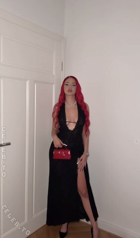 Badmómzjay Hot (2 photos)