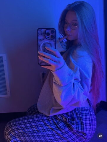 Bailey Hurley nude photo 12