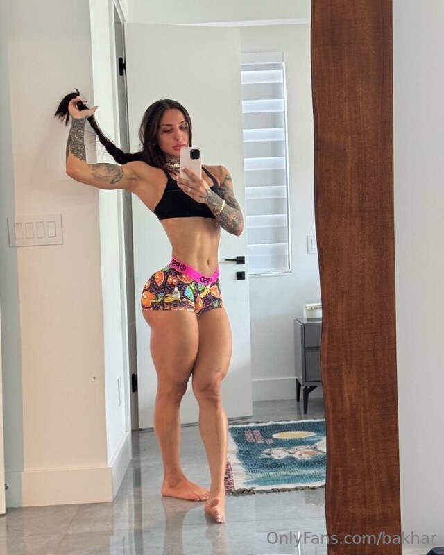 Bakhar Nabieva nude photo 1
