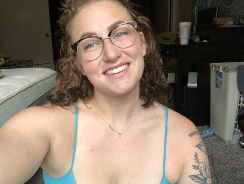 Bamitsbland nude photo 8