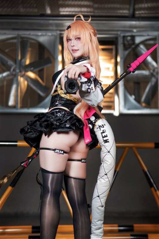 BANBANKO nude photo 38