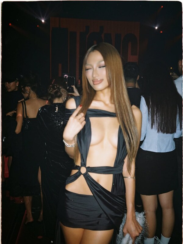 Bao Ngoc Ngo nude photo 21