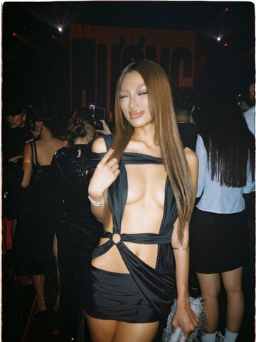 Bao Ngoc Ngo nude photo 35