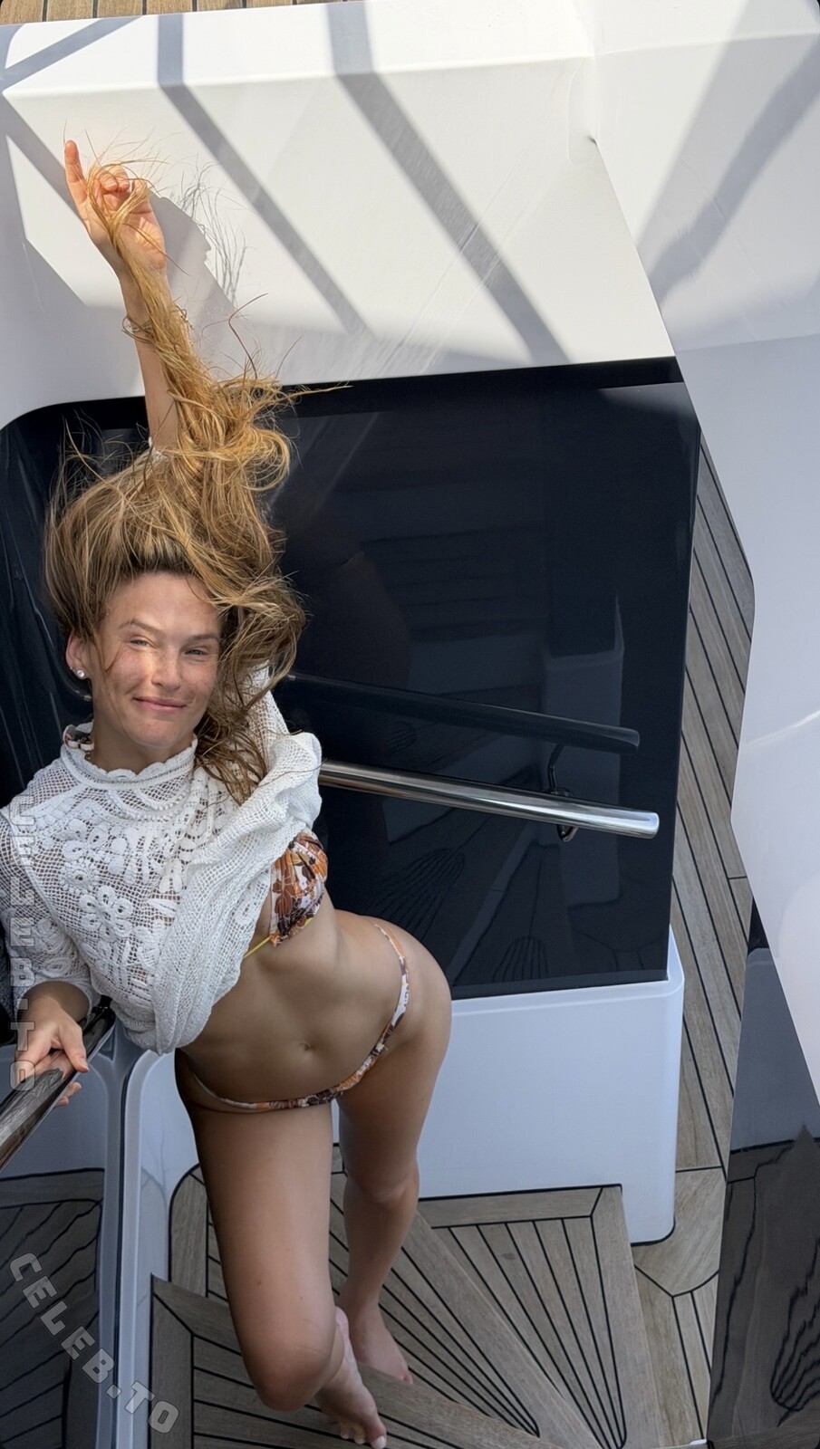 Bar Refaeli nude photo 2