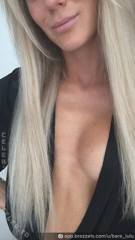 Bare Lulu nude photo 5