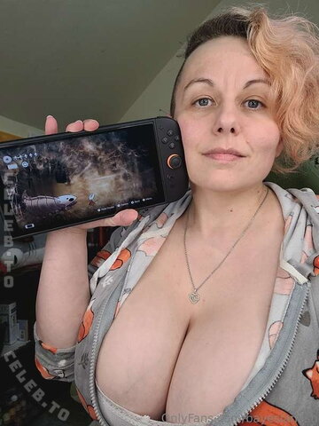 BayesiaNash nude photo 30