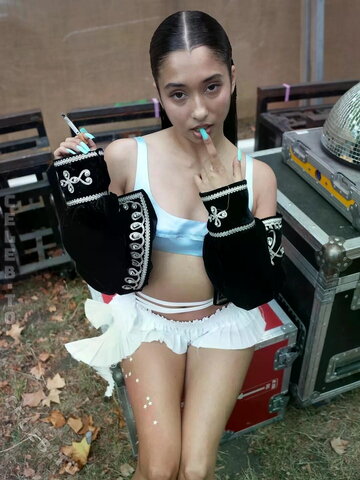 Bb Trickz Hot (6 photos)