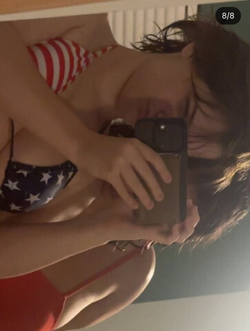 beanswithbombs nude photo 7
