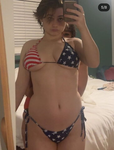 beanswithbombs nude photo 5