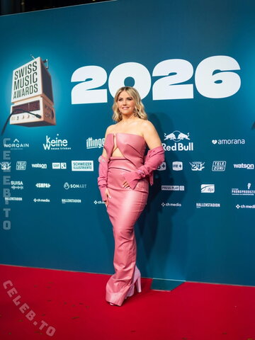 Beatrice Egli nude photo 5