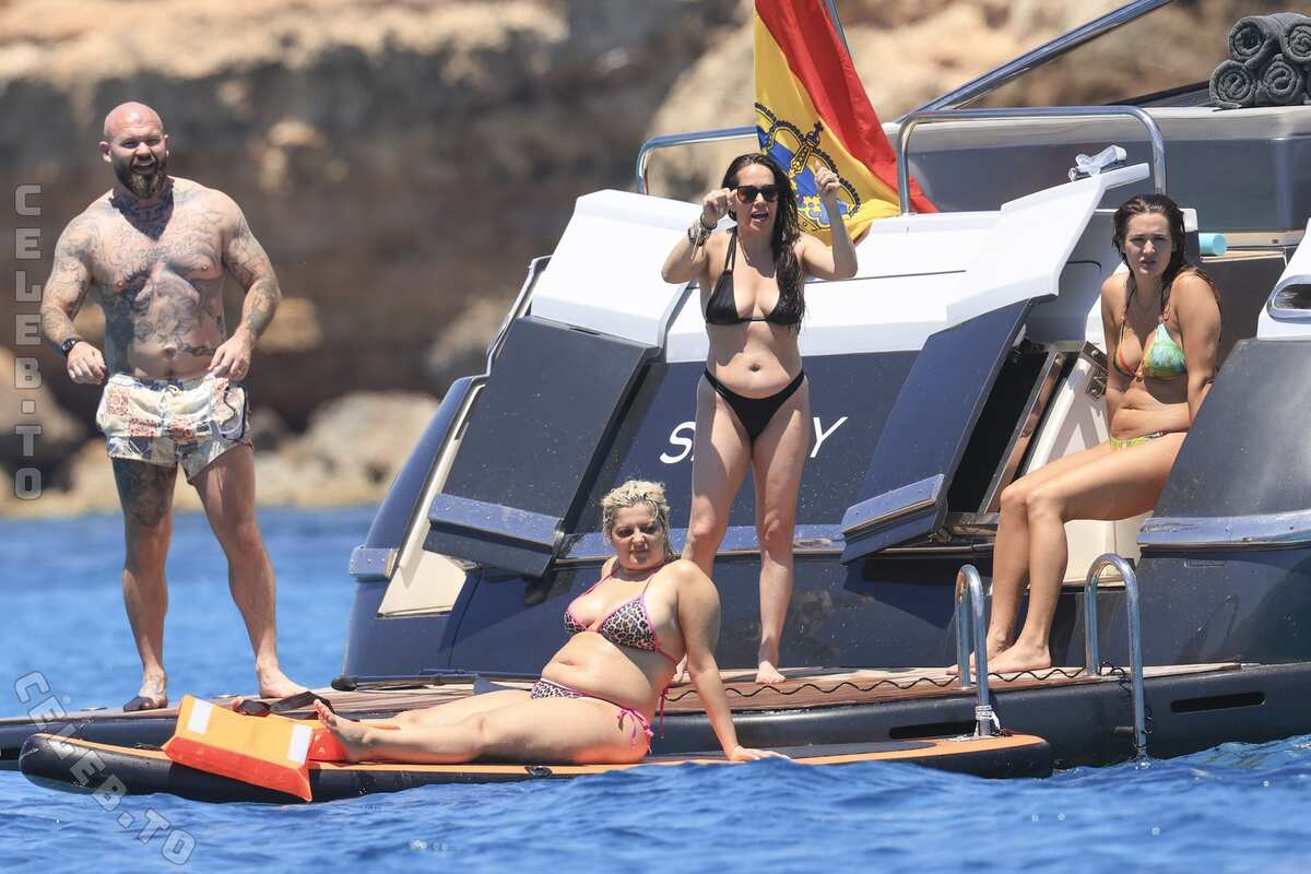 Bebe Rexha nude photo 9