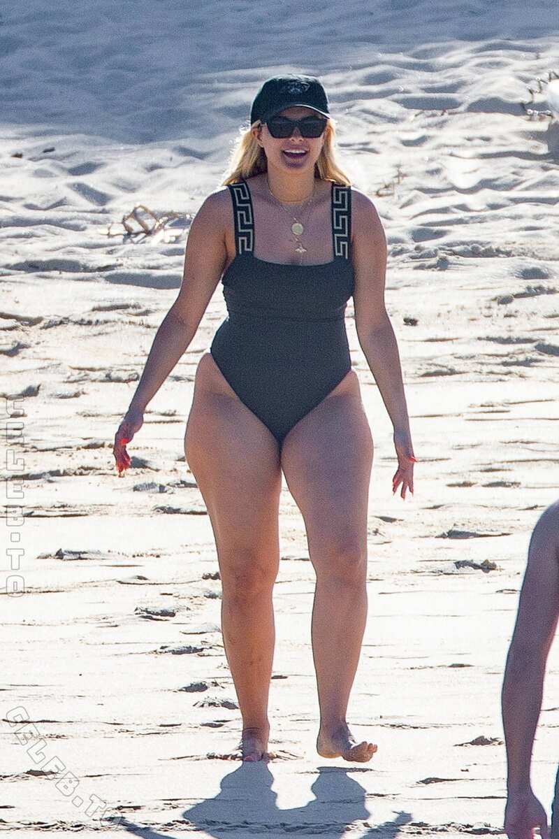 Bebe Rexha nude photo 5