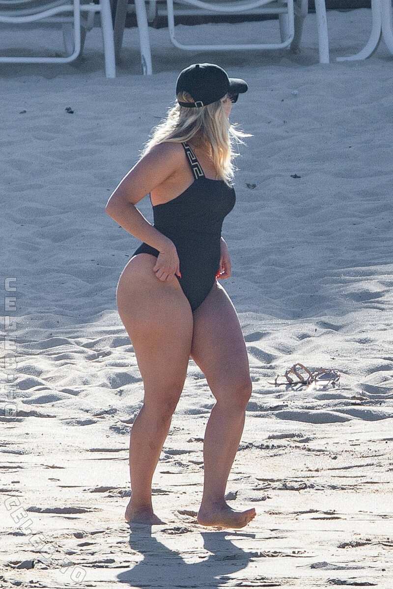 Bebe Rexha nude photo 7