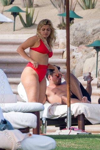 Bebe Rexha nude photo 32