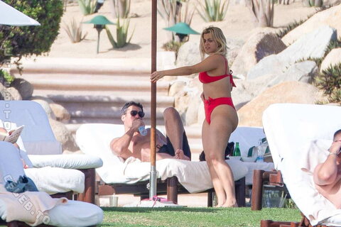 Bebe Rexha nude photo 16