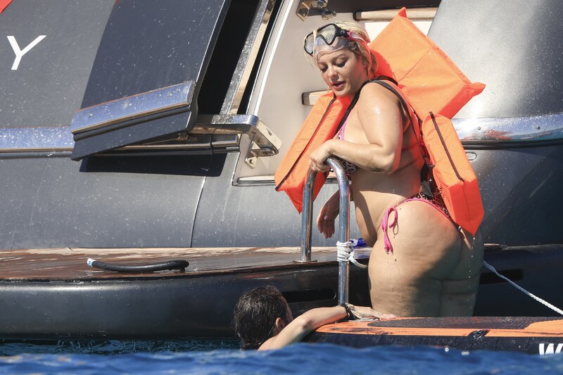 Bebe Rexha nude photo 12