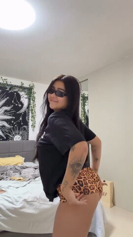 Beca Barreto nude photo 4
