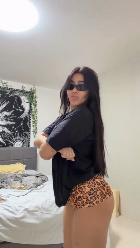 Beca Barreto nude photo 6