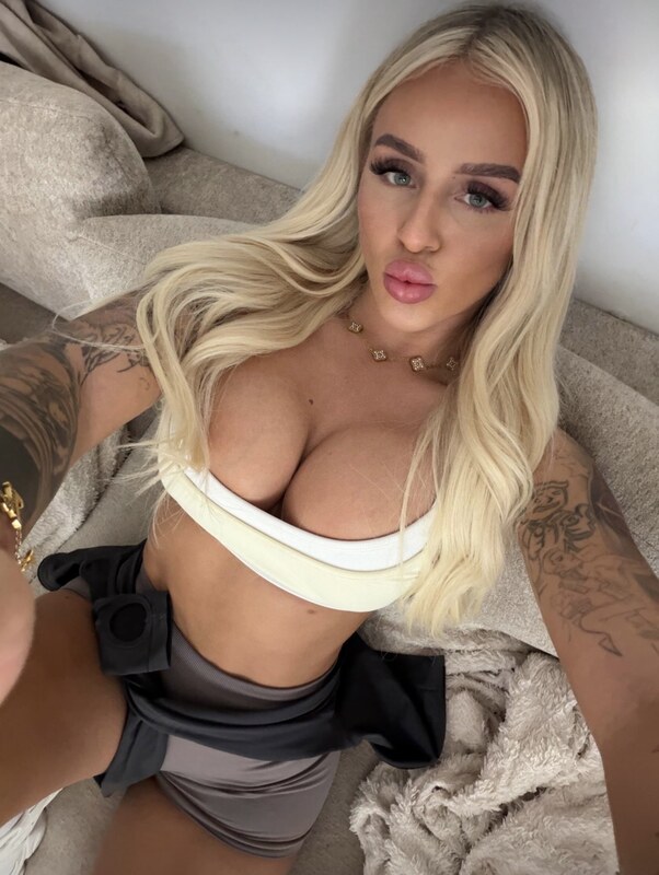 Becca cl nude photo 20