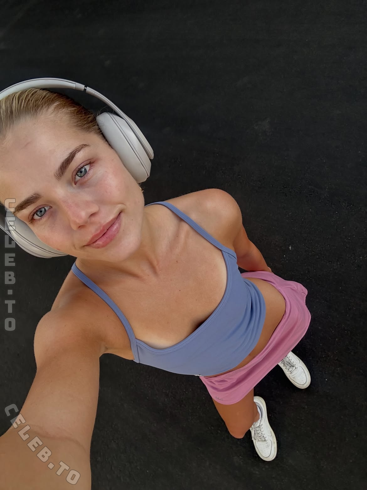 Beccameans nude photo 4