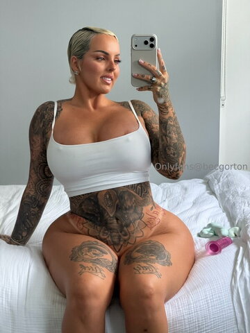 becgorton_ nude photo 5