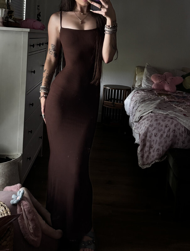 beebee ASMR nude photo 6