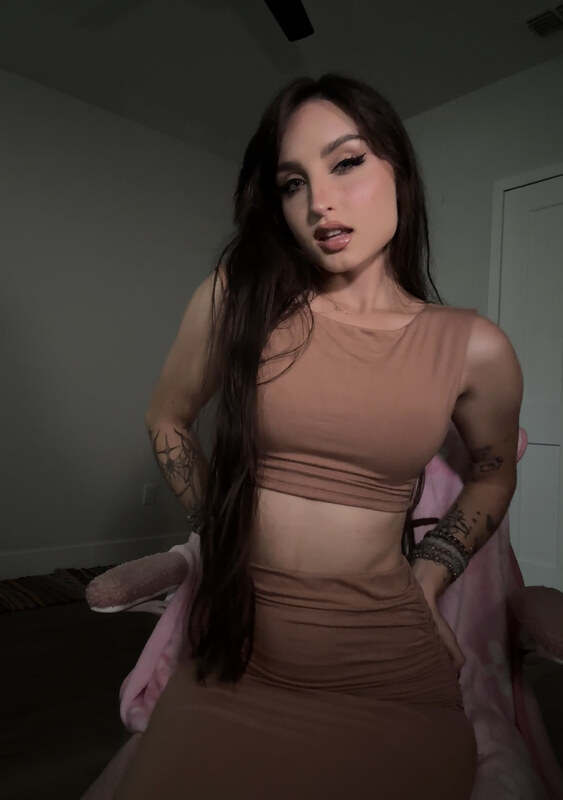 beebee ASMR nude photo 14