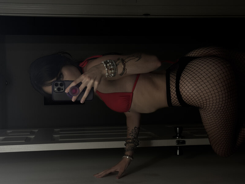 beebee ASMR nude photo 12
