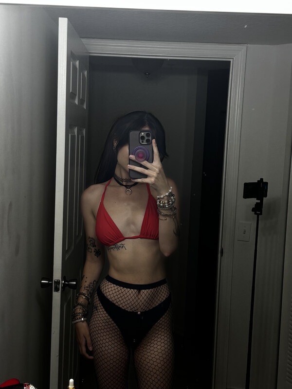 beebee ASMR nude photo 13
