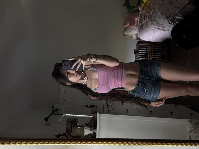 beebee ASMR nude photo 1
