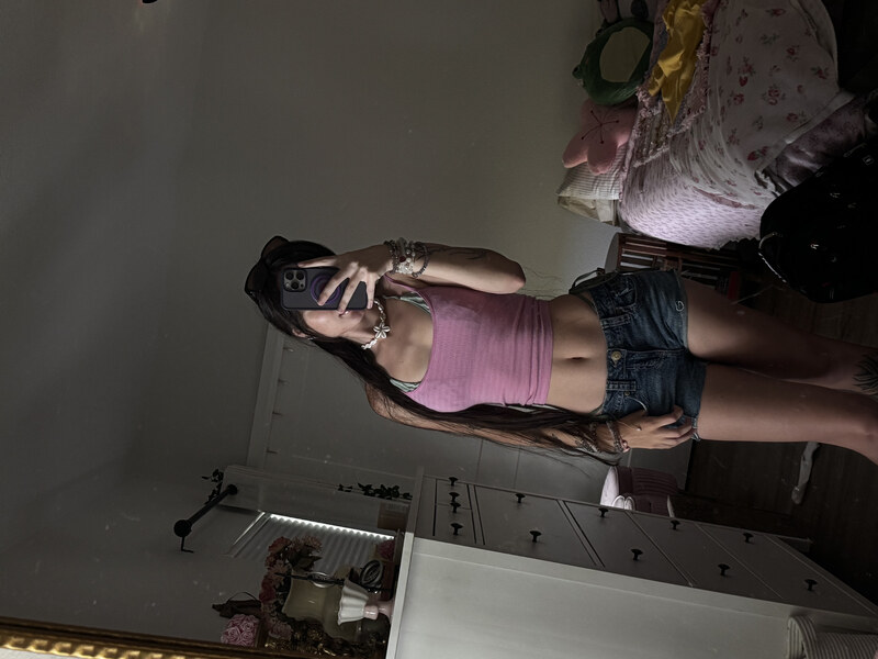 beebee ASMR nude photo 2