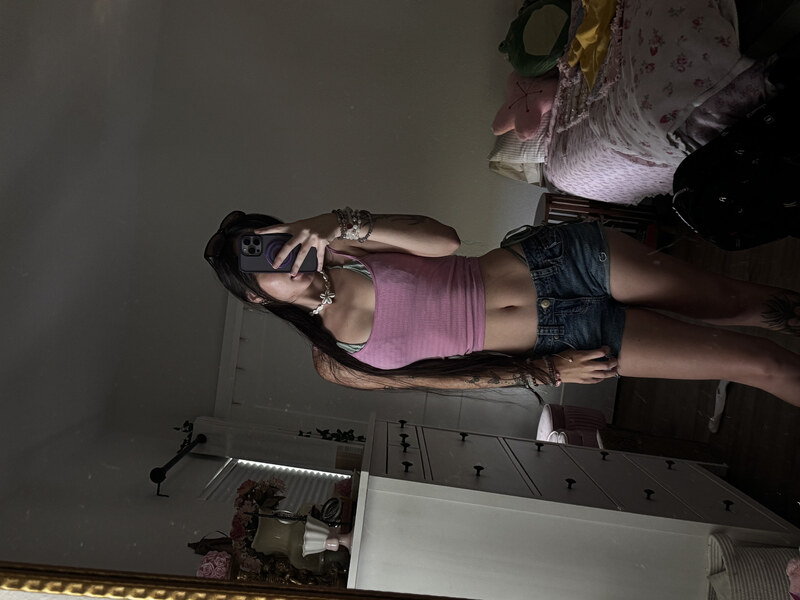 beebee ASMR nude photo 3