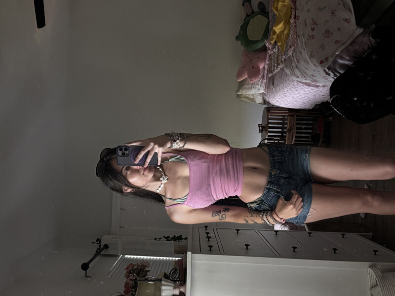 beebee ASMR nude photo 4