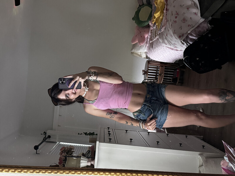 beebee ASMR nude photo 5