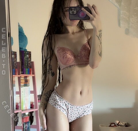 beebee nude photo 136