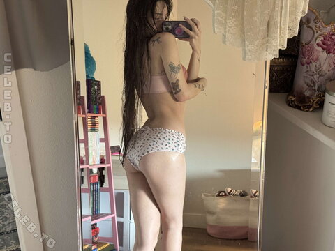 beebee nude photo 139